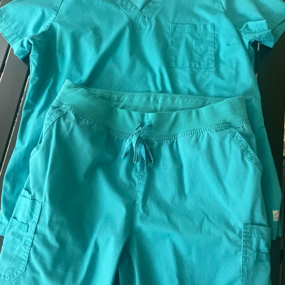 Butter Women's Scrub Set in Teal